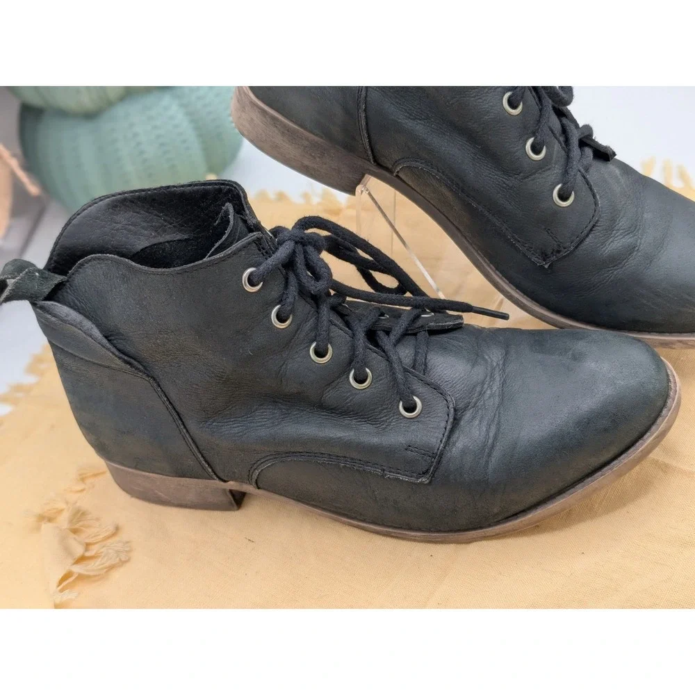 Steve Madden classic versatile